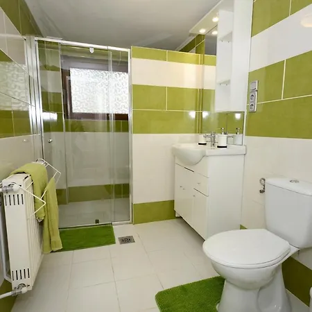 Rianas Utca Palkove Apartament *